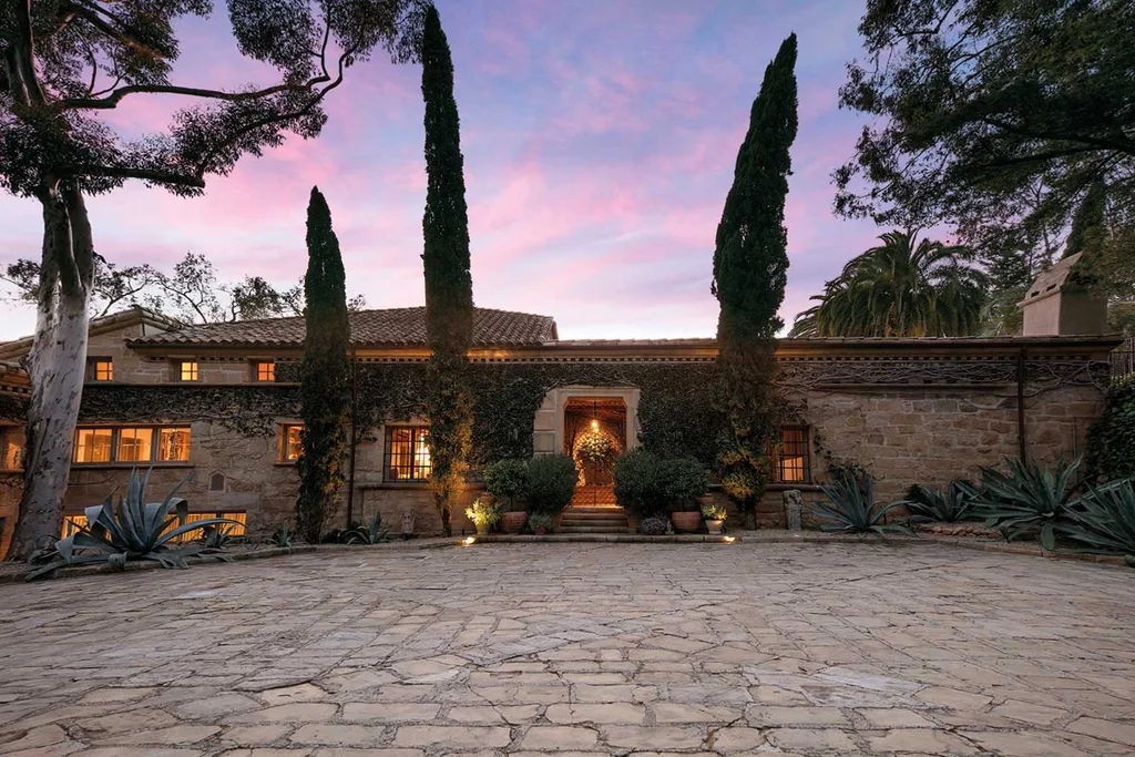 Ellen DeGeneres's Tuscan style villa