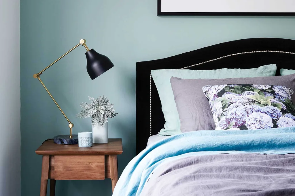 How to style your bedside like an expert