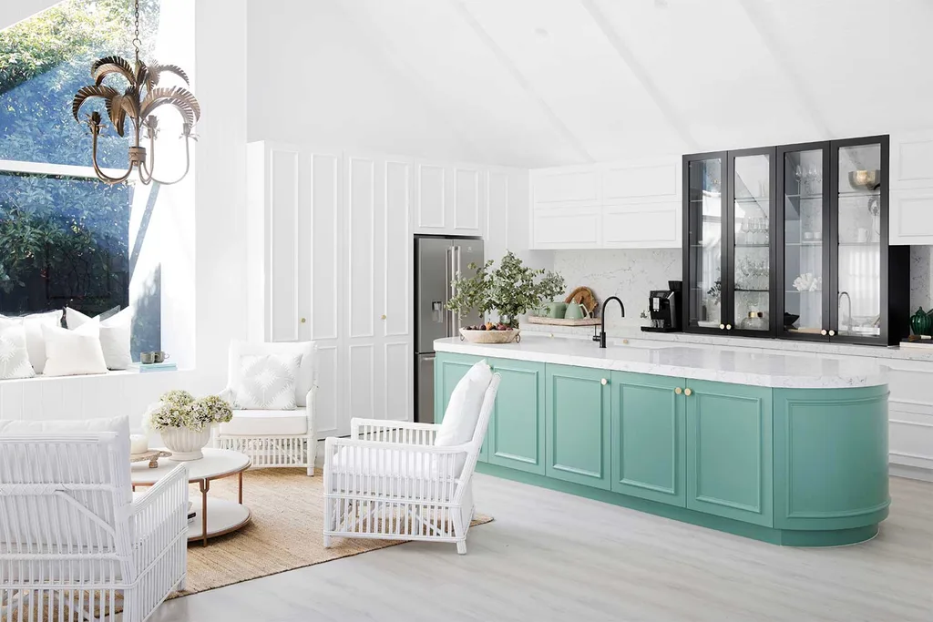 Colour crush: Decorating with mint and marble with a touch of black