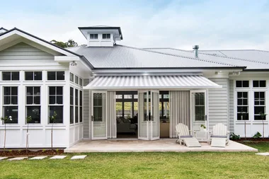 Hamptons retractable awning