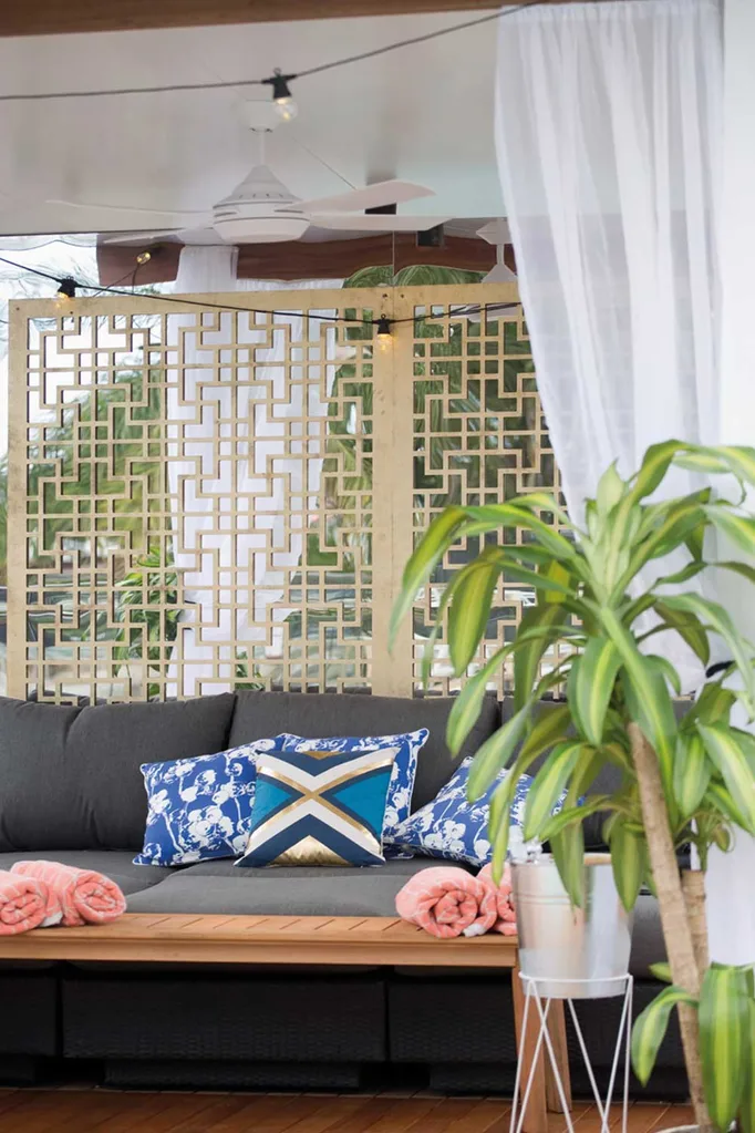 7 great ideas for using decorative outdoor screens