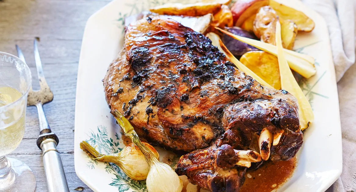 Slow-roasted mint & juniper lamb shoulder with red wine jus Recipe | Home Beautiful