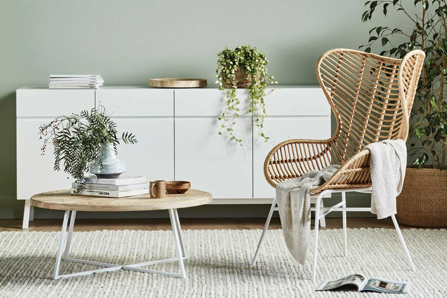 Stop everything! GlobeWest has a warehouse sale at up to 70% off!