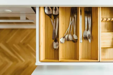 5 things everyone gets wrong when arranging a cutlery drawer