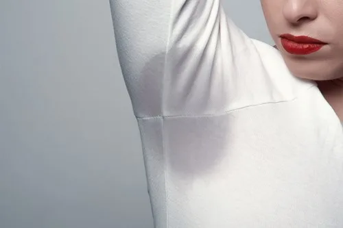 How to getting sweat stains out of white T-shirts