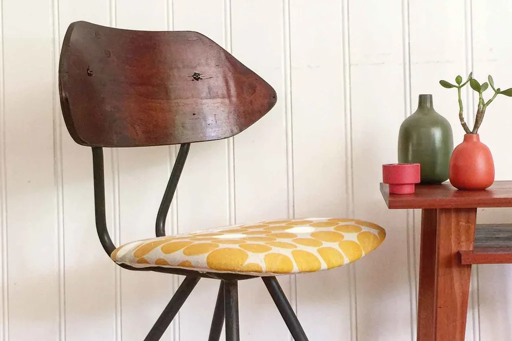 How to reupholster a dining chair