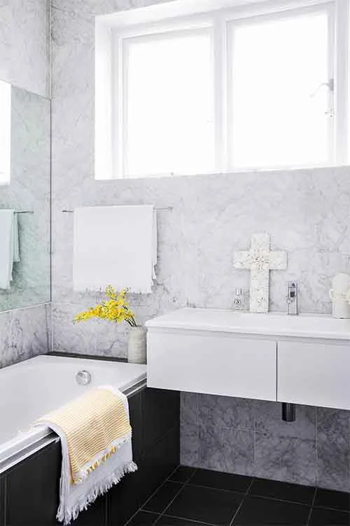 How to choose the perfect bathroom tiles design