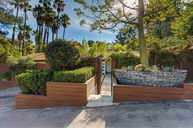 Take a tour of Jamie Durie’s home in the Hollywood Hills