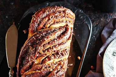 Chocolate, cinnamon & pecan babka