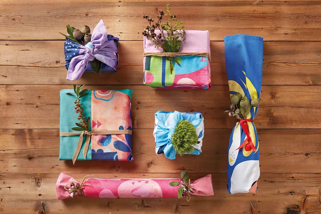 The correct way to wrap your Mother’s Day gift