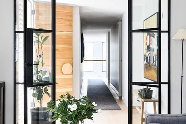 Room recipe: Contemporary entrance with killer steel doors