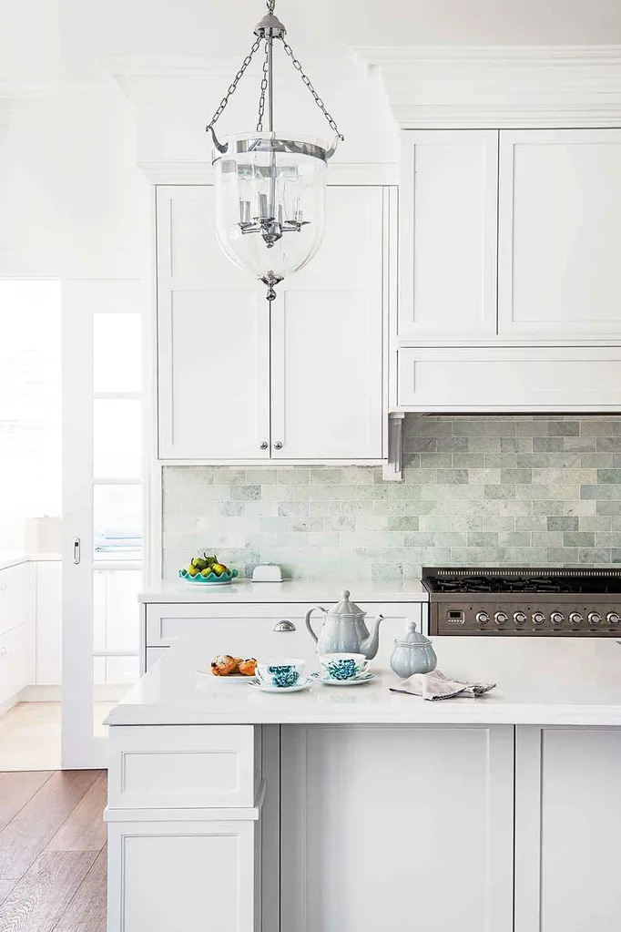 Affordable ideas to get the Hamptons look in your kitchen