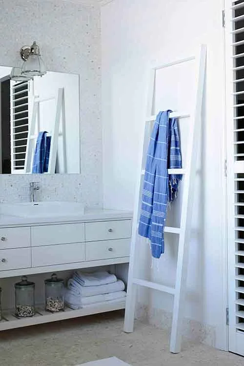 bathroom beach