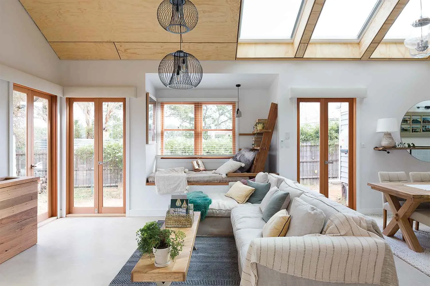 WATCH: House Rules Katie & Alex lounge room reveal