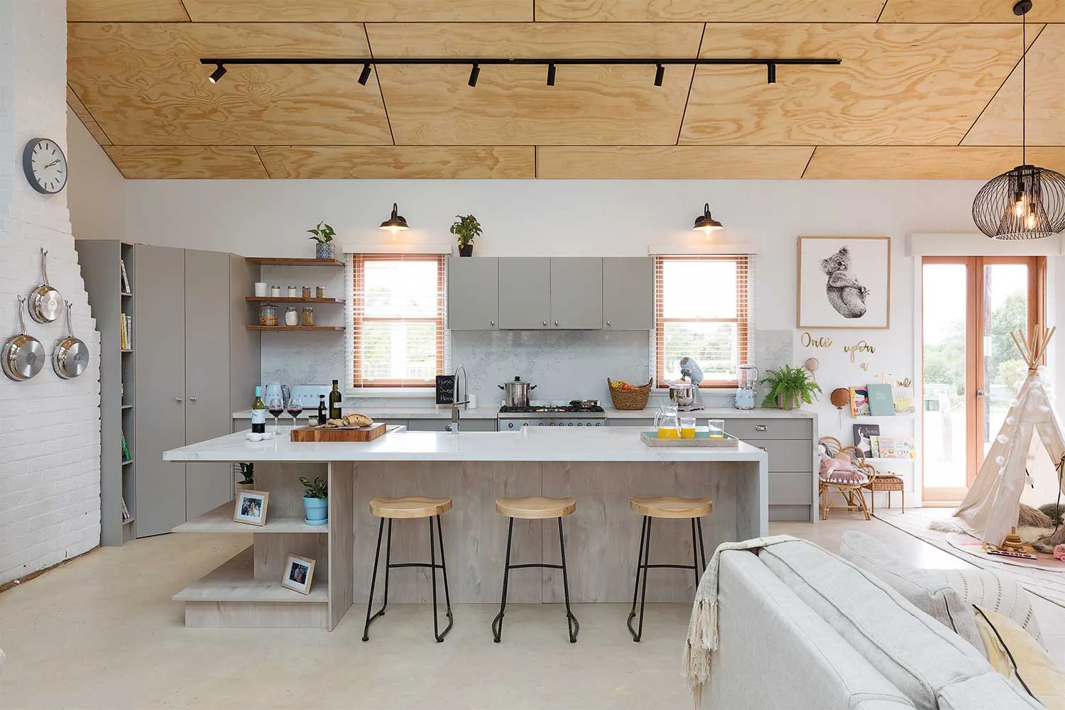 WATCH: House Rules Katie & Alex kitchen reveal