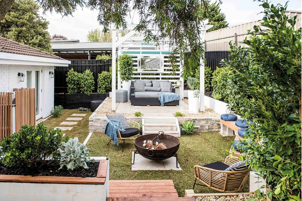 https://www.homebeautiful.com.au/how-to-design-the-perfect-butlers-pantry