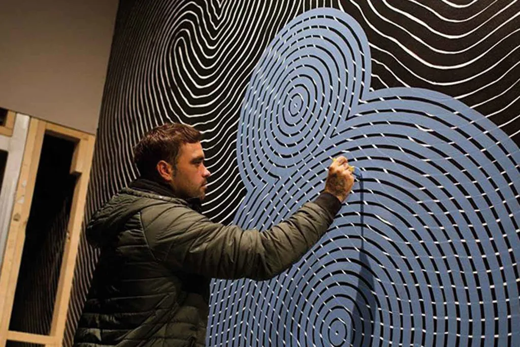 Revealing a breathtaking mural inside called ‘Darrundang Gaagal (Thanking The Ocean)’ on his Instagram feed, Hemsworth thanked friend and artist Otis Hope Carey for the creation