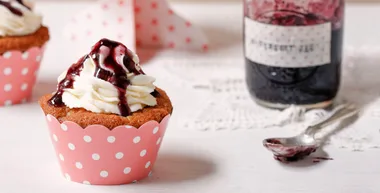 Blueberry sundae cupcakes