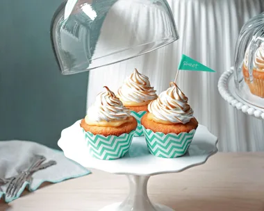 Lime meringue pie cupcakes