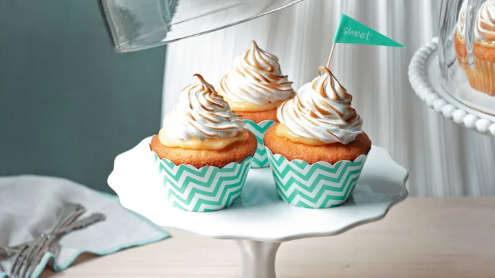 Lime meringue pie cupcakes