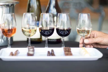 Four delicious wine + chocolate pairings