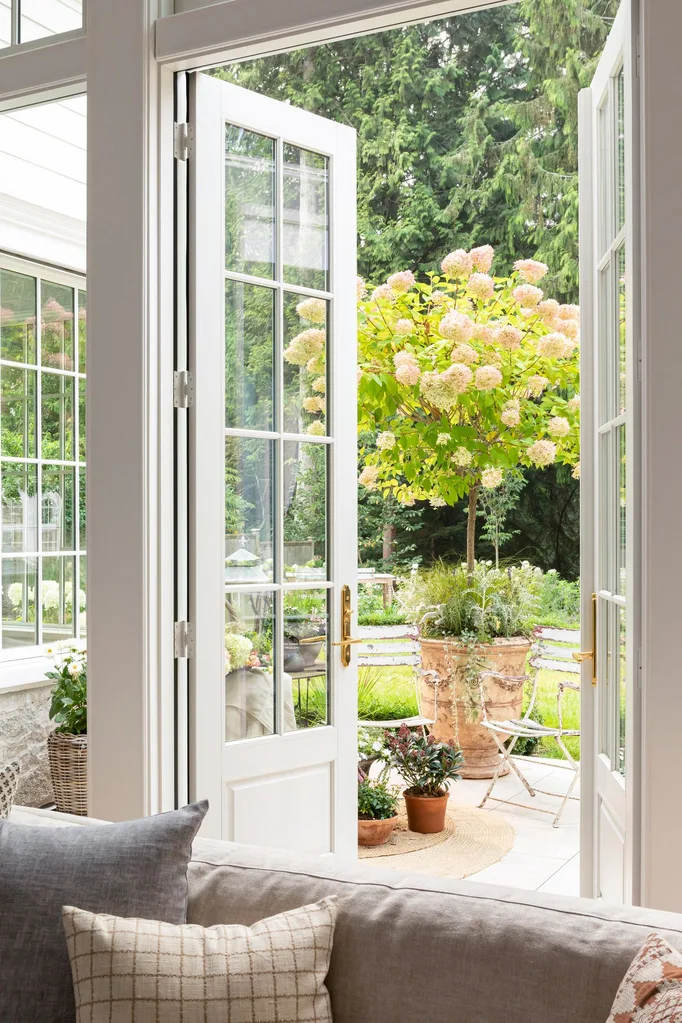 living-room-french-doors-garden