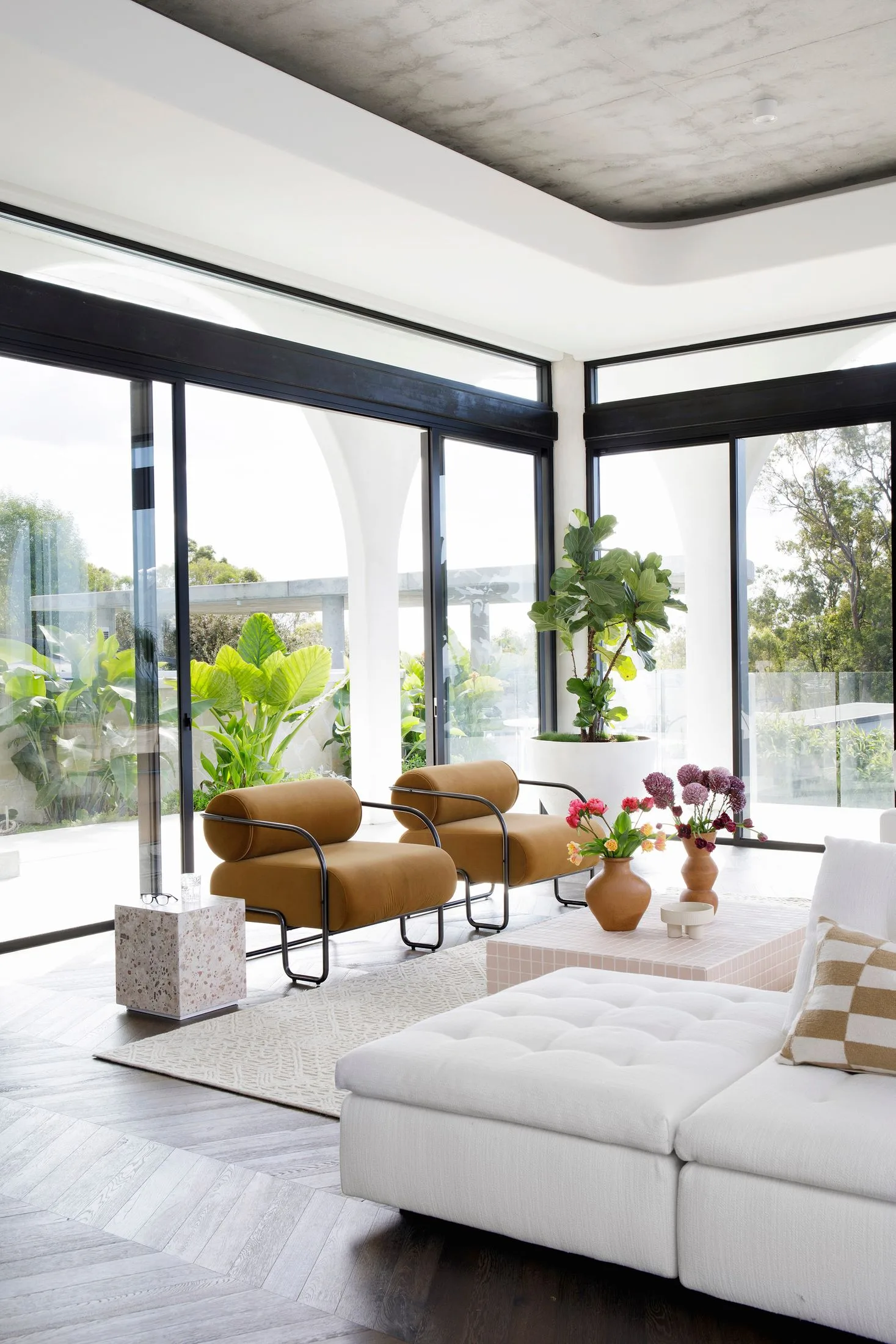 contemporary living room windows to garden