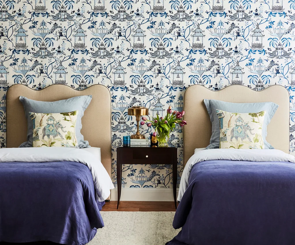 2023 trend forecast chinoiserie chic twin bedroom