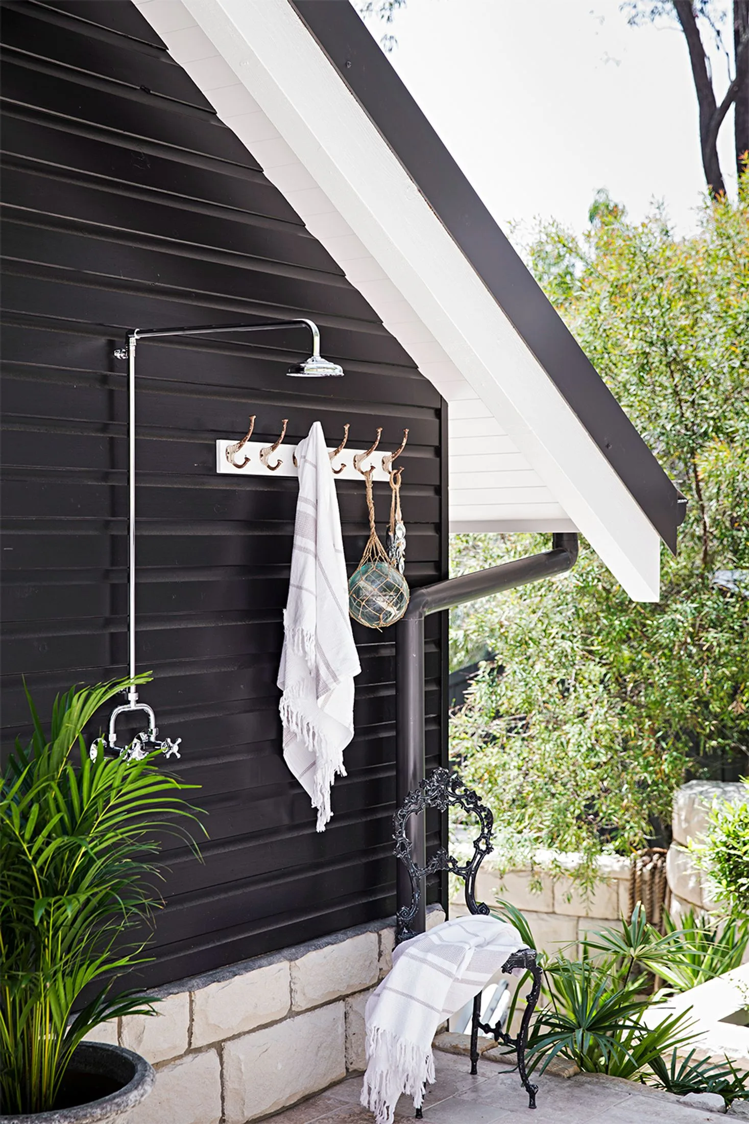 Tara Dennis home outdoor shower