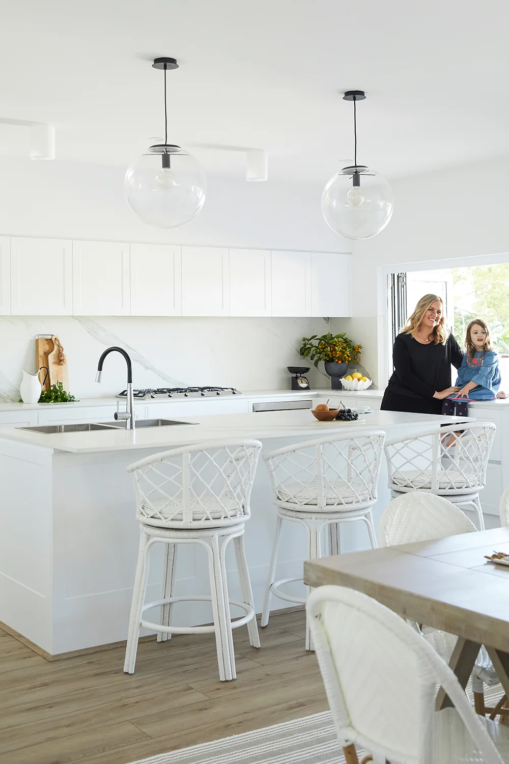 Hamptons kitchen with servery window