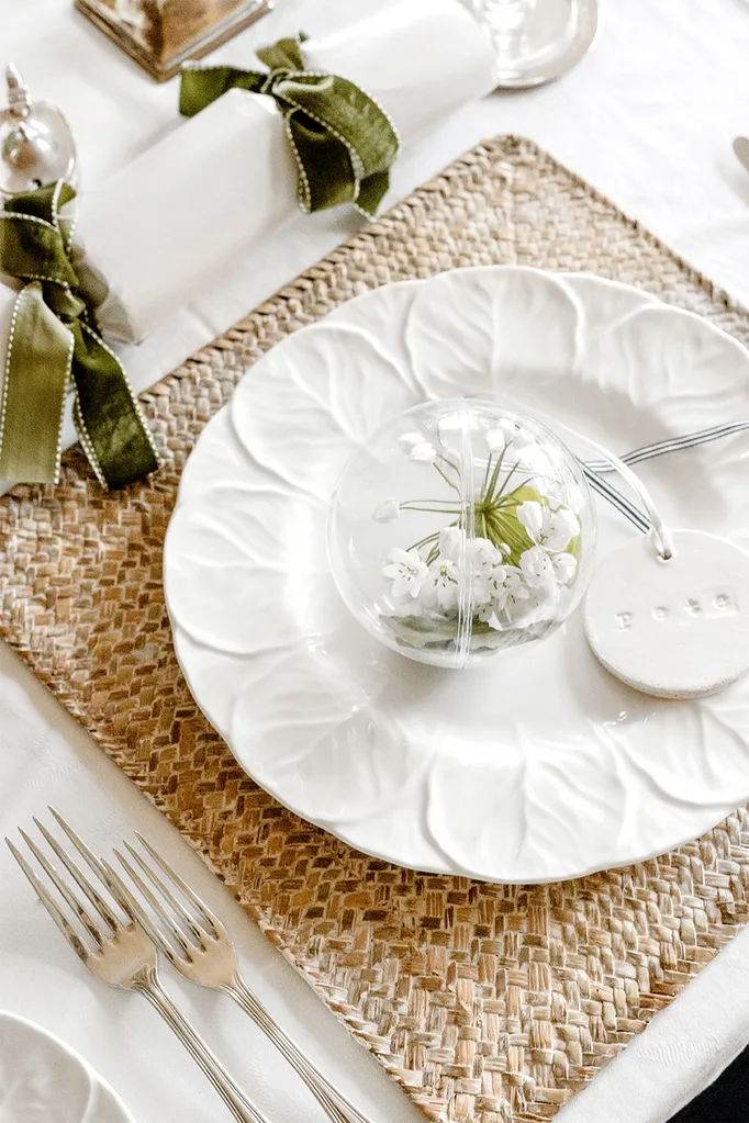 White Christmas table setting