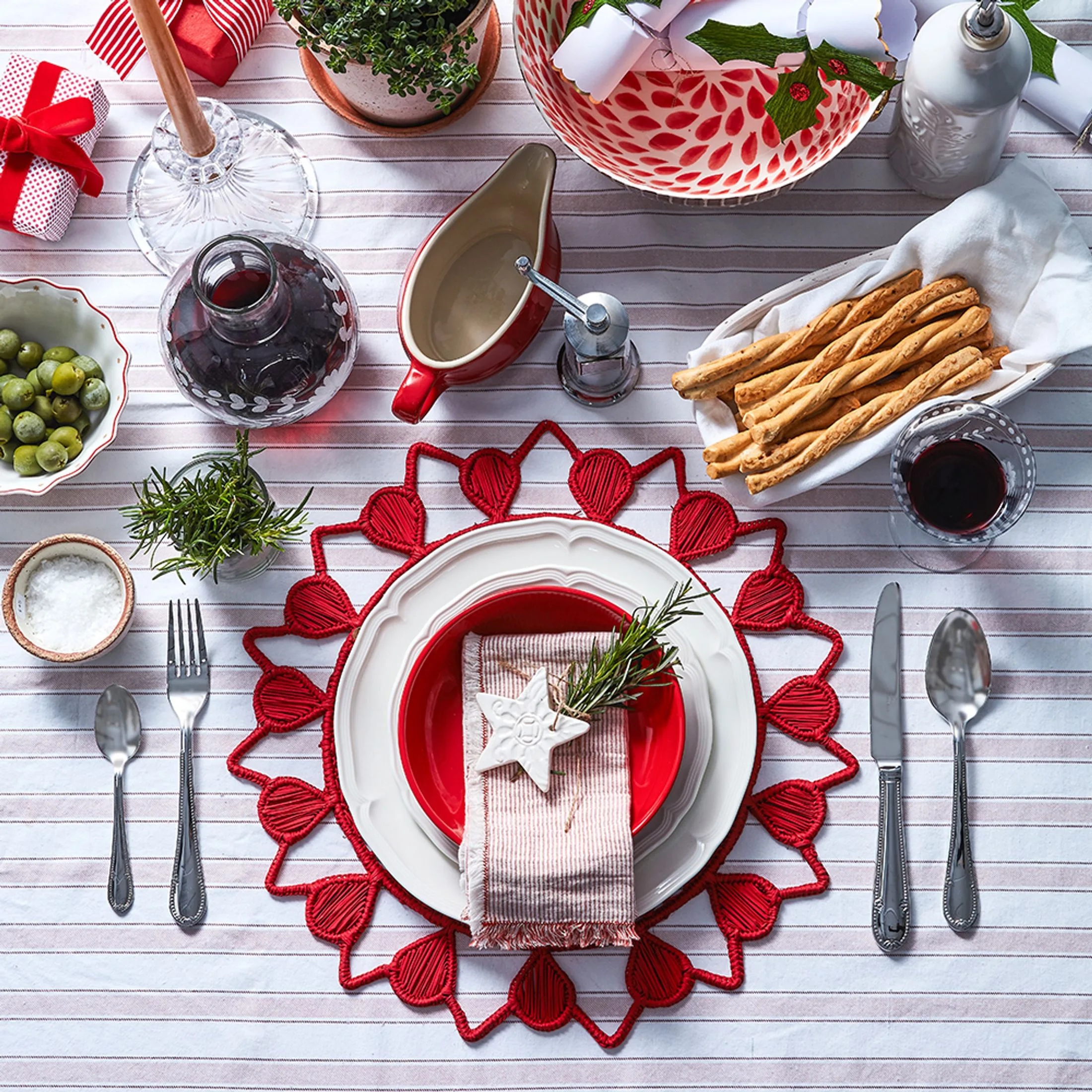 Contemporary red and white Christmas table setting