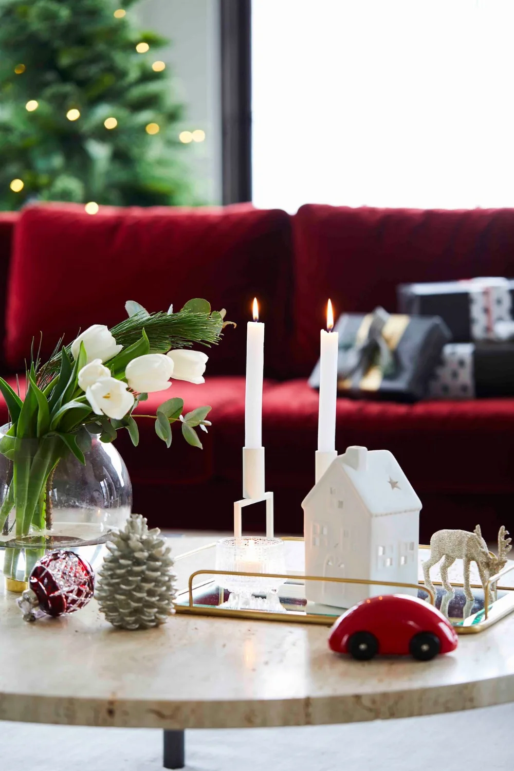 Coffee table Christmas decorations