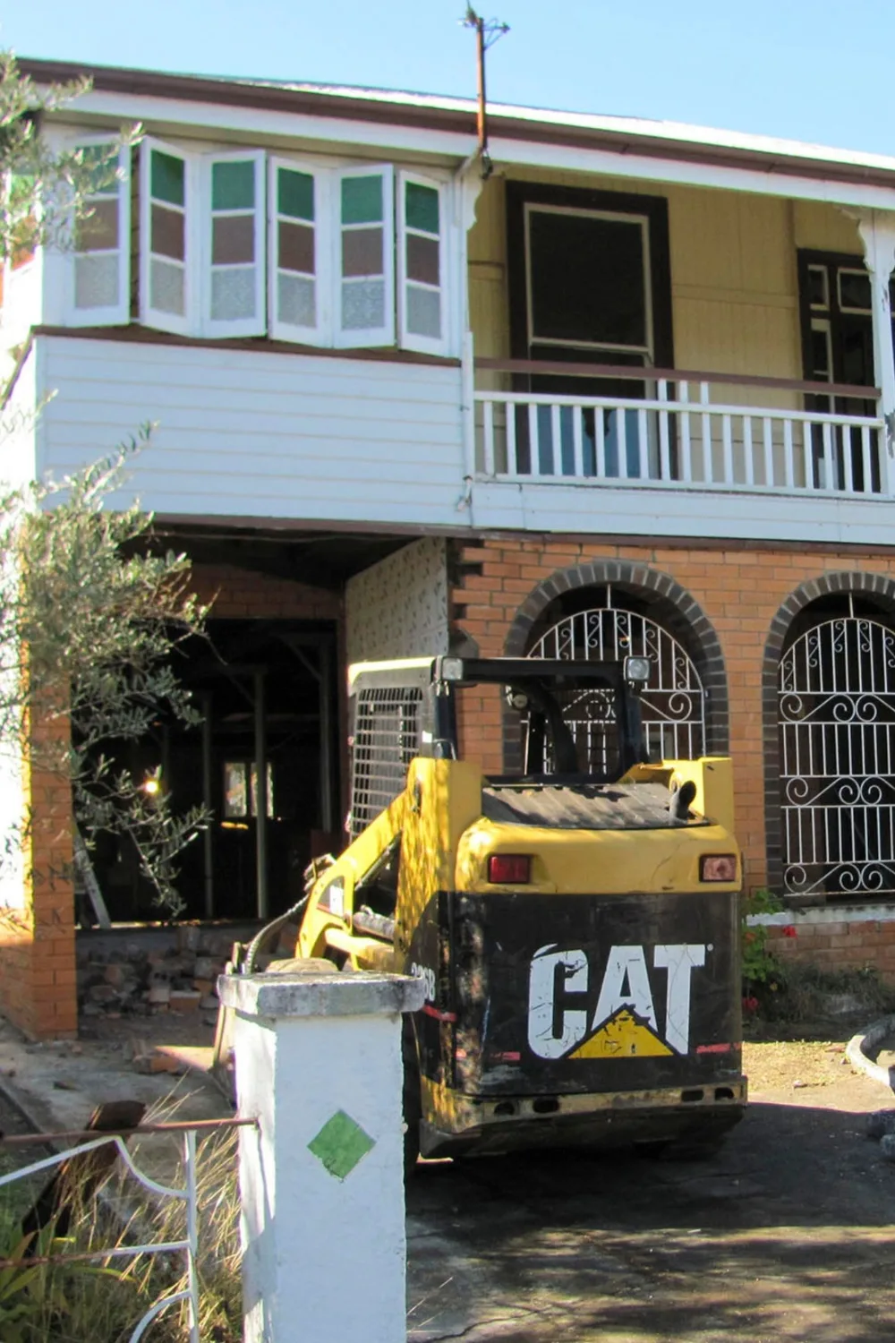 Queenslander before renovations