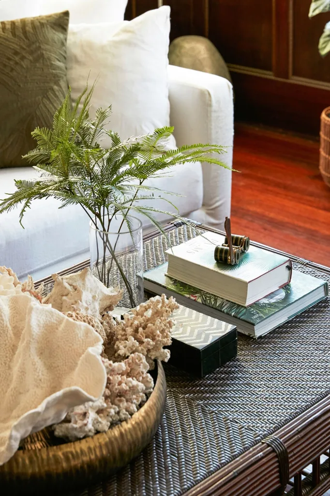 coffee table white couch