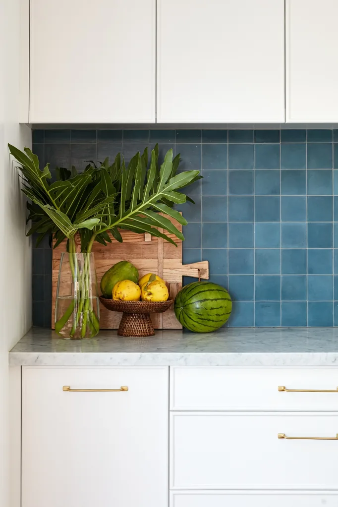 teal kitchen splashback