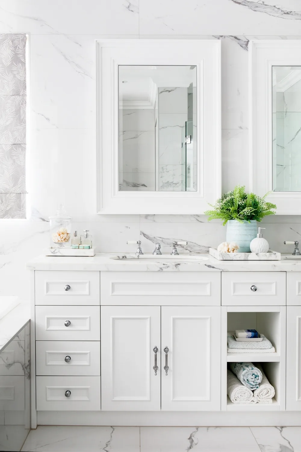 Hamptons bathroom with marble