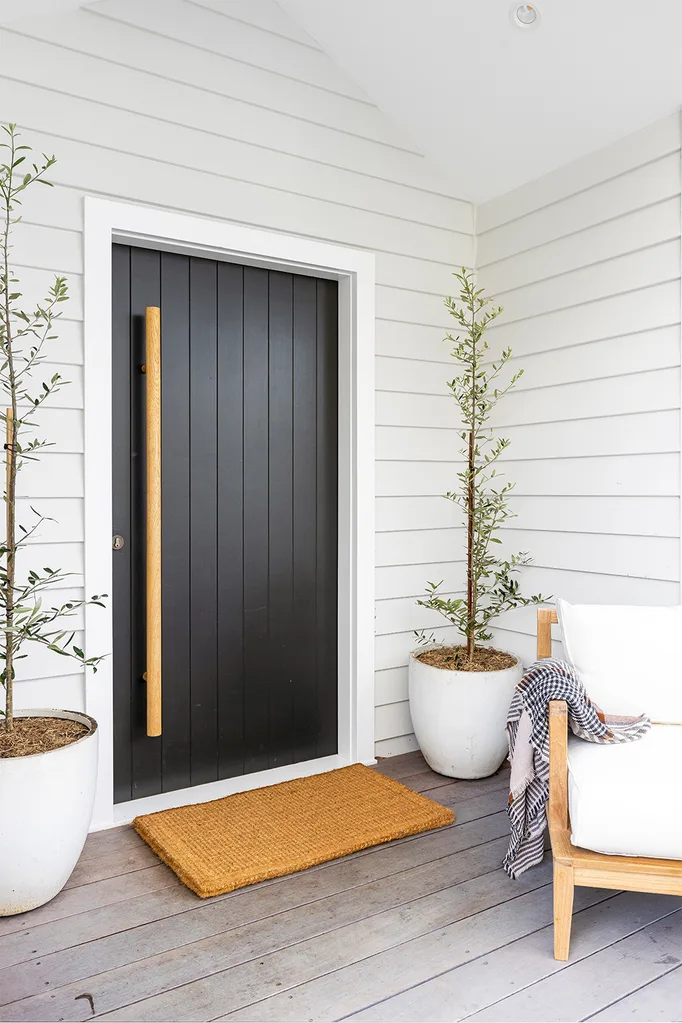 contemporary beach house blck front door