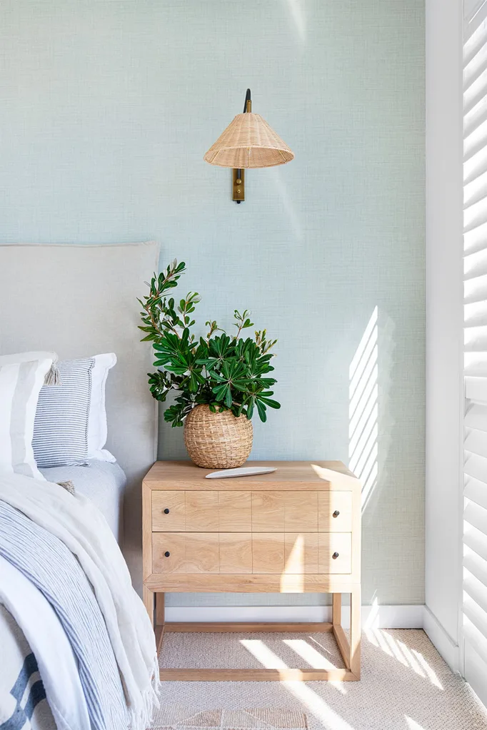 main-bedroom-carpet-timber-sidetable