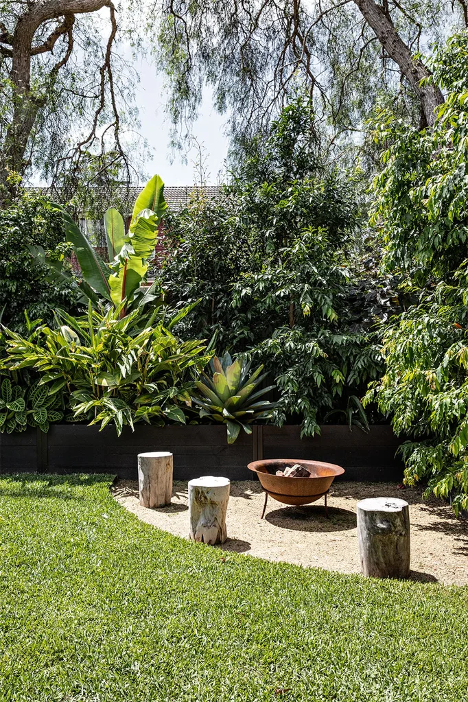 Outdoor garden with firepit