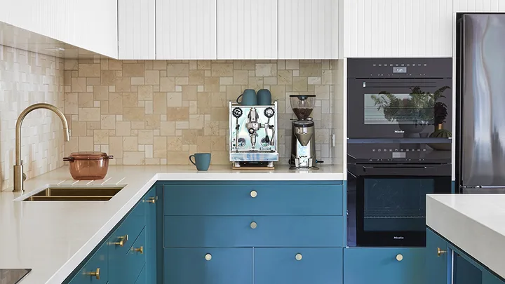 retro-blue-kitchen