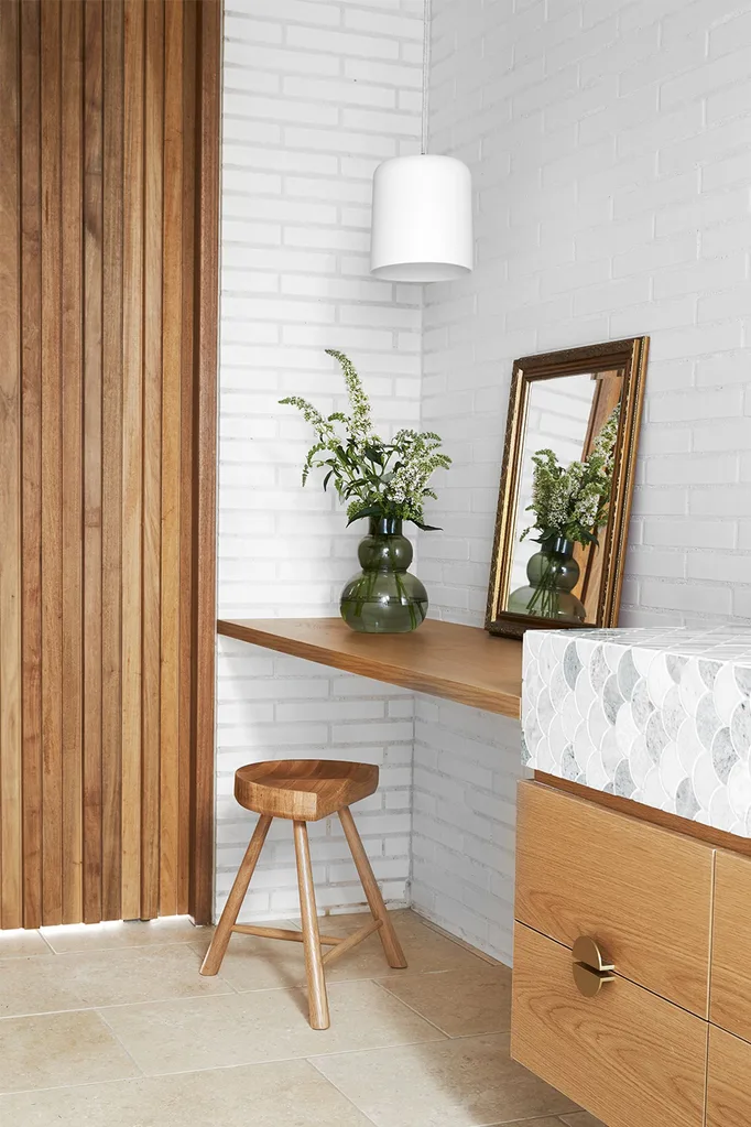 timber-study-nook-grey-tiles-bricks