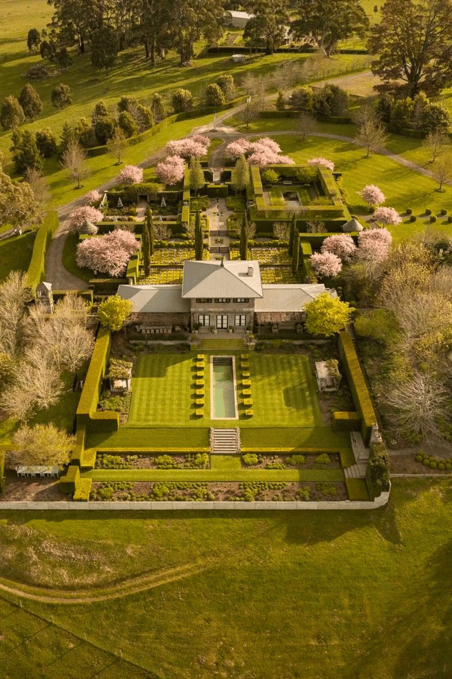 Aerial view of Paul Bangay's property, Stonefields