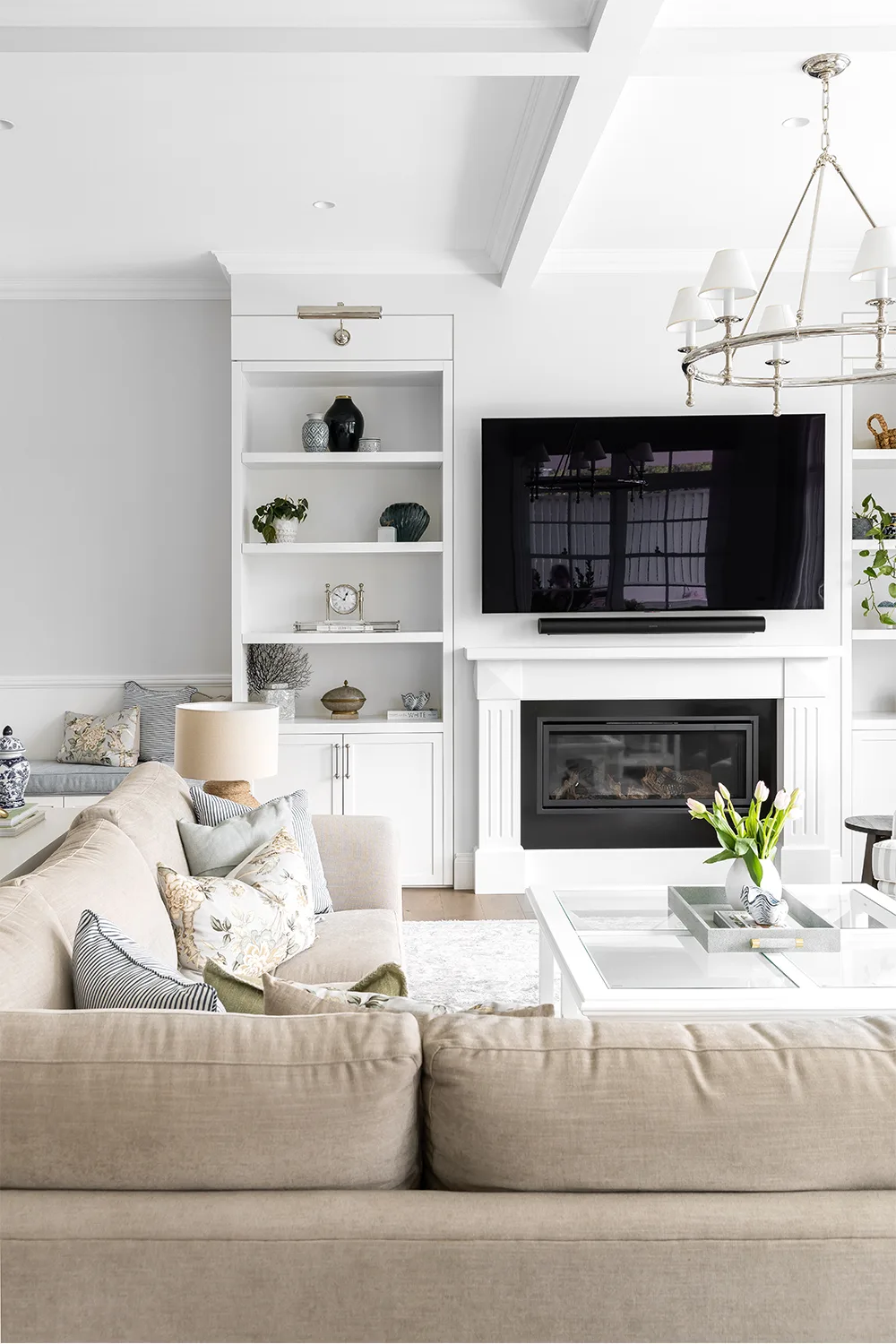 living room iwth built in cabinetry