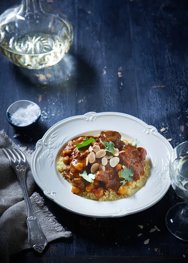 Beef tagine with chickpeas and dates