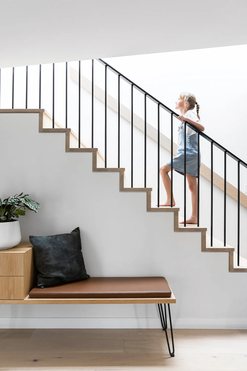 mid-century-family-home-staircase