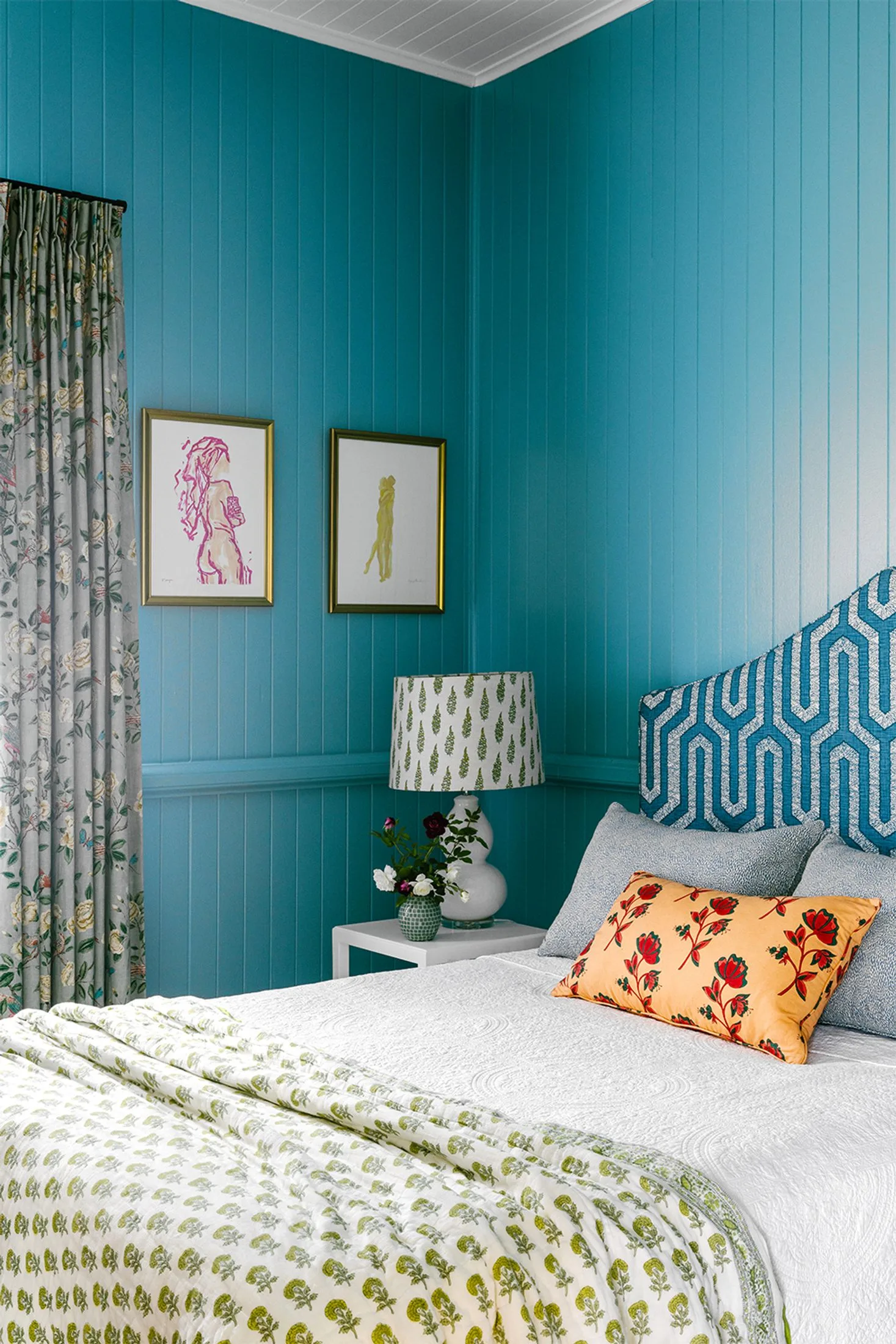 toowoomba-colourful-home-blue-bedroom