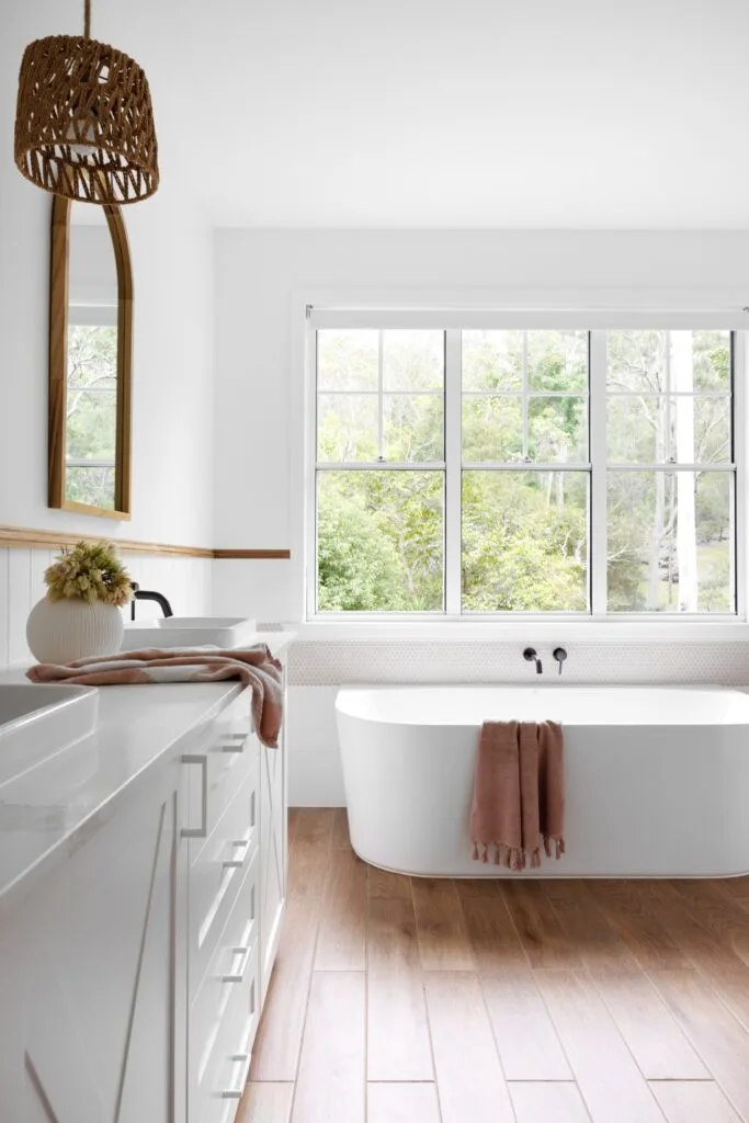 white coastal bathroom