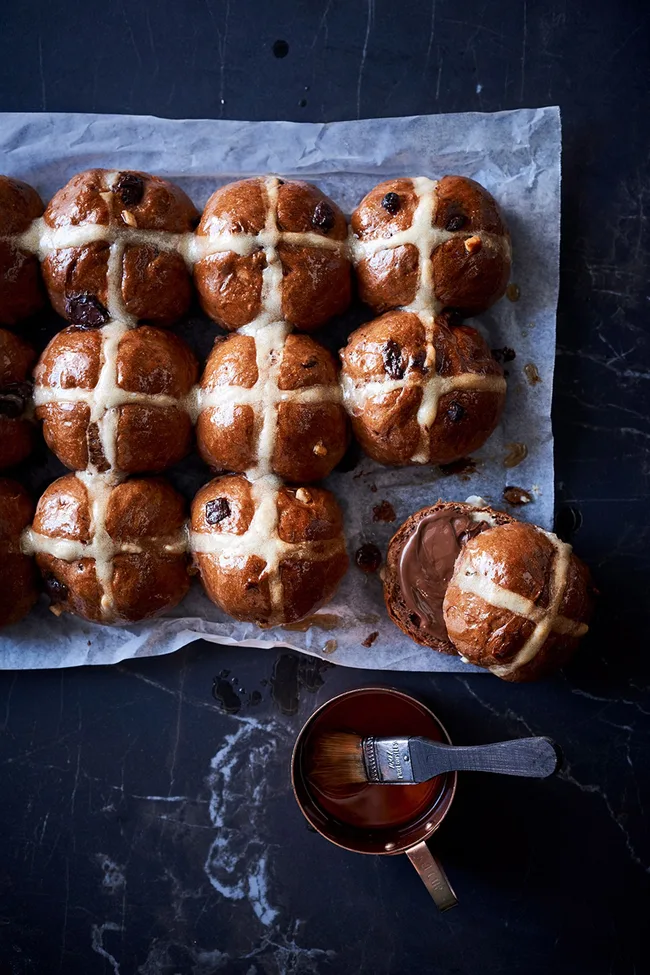 chocolate hot cross buns recipe