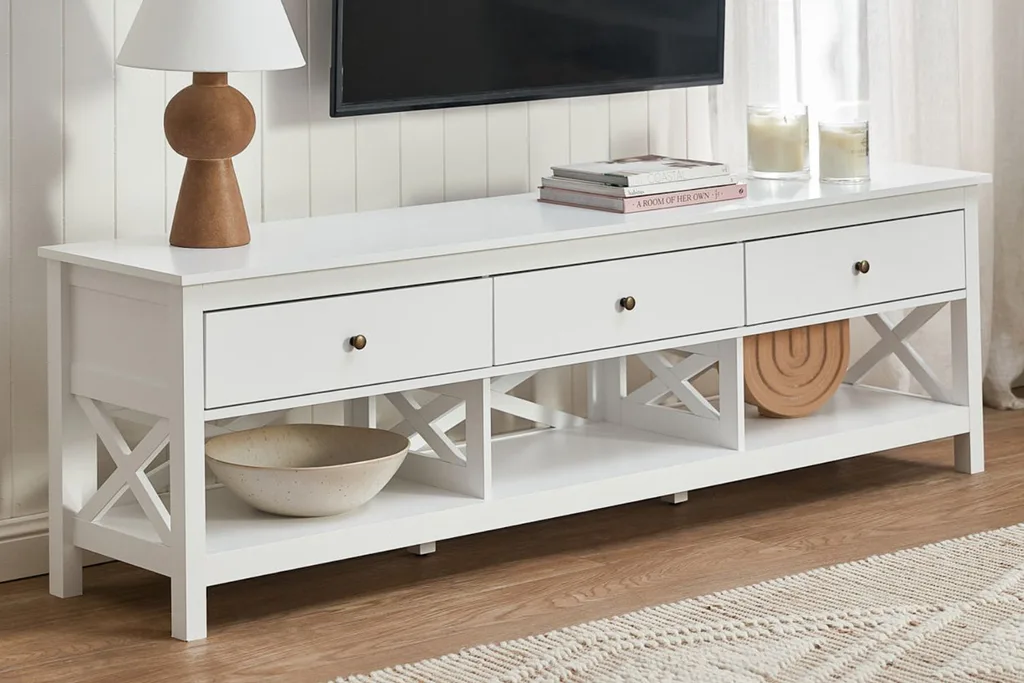 hamptons-tv-unit